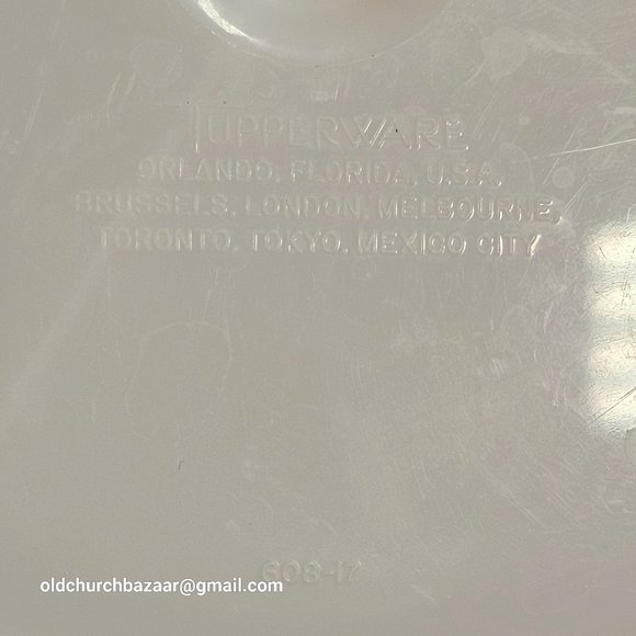 TUPPERWARE Suzette White Relish Dish Tray #608-11 With Lid - Picture 7 of 7